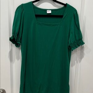 Green Square Neck Puff Sleeve Tee by Jams World